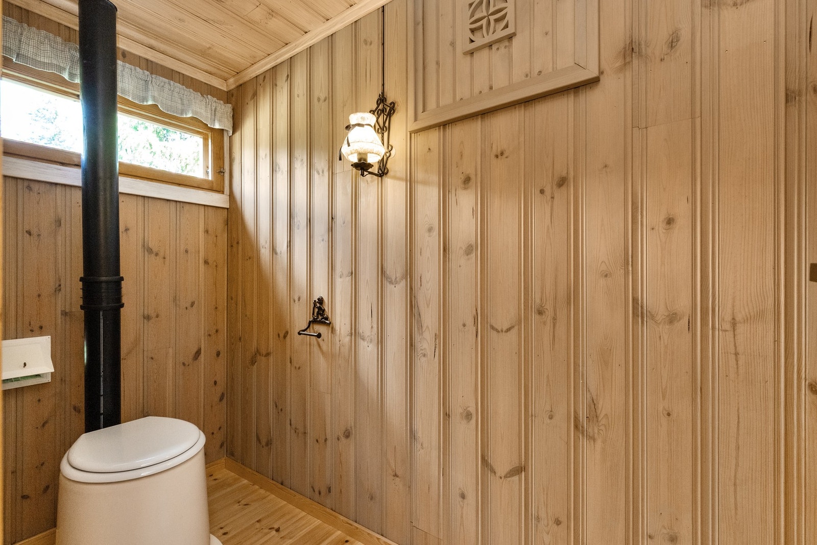 Toalettrom med biodo/mulltoalett Galleribilde