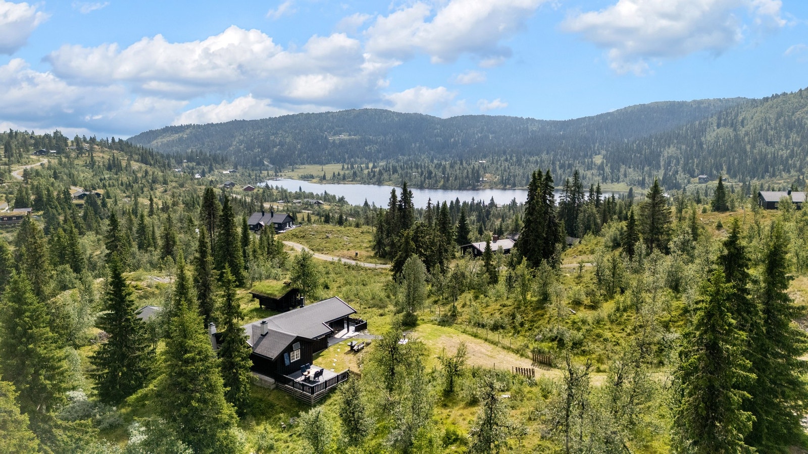 "Brønnstua" ligger fint til på Liaåsen i Nord-Aurdal kommune Galleribilde