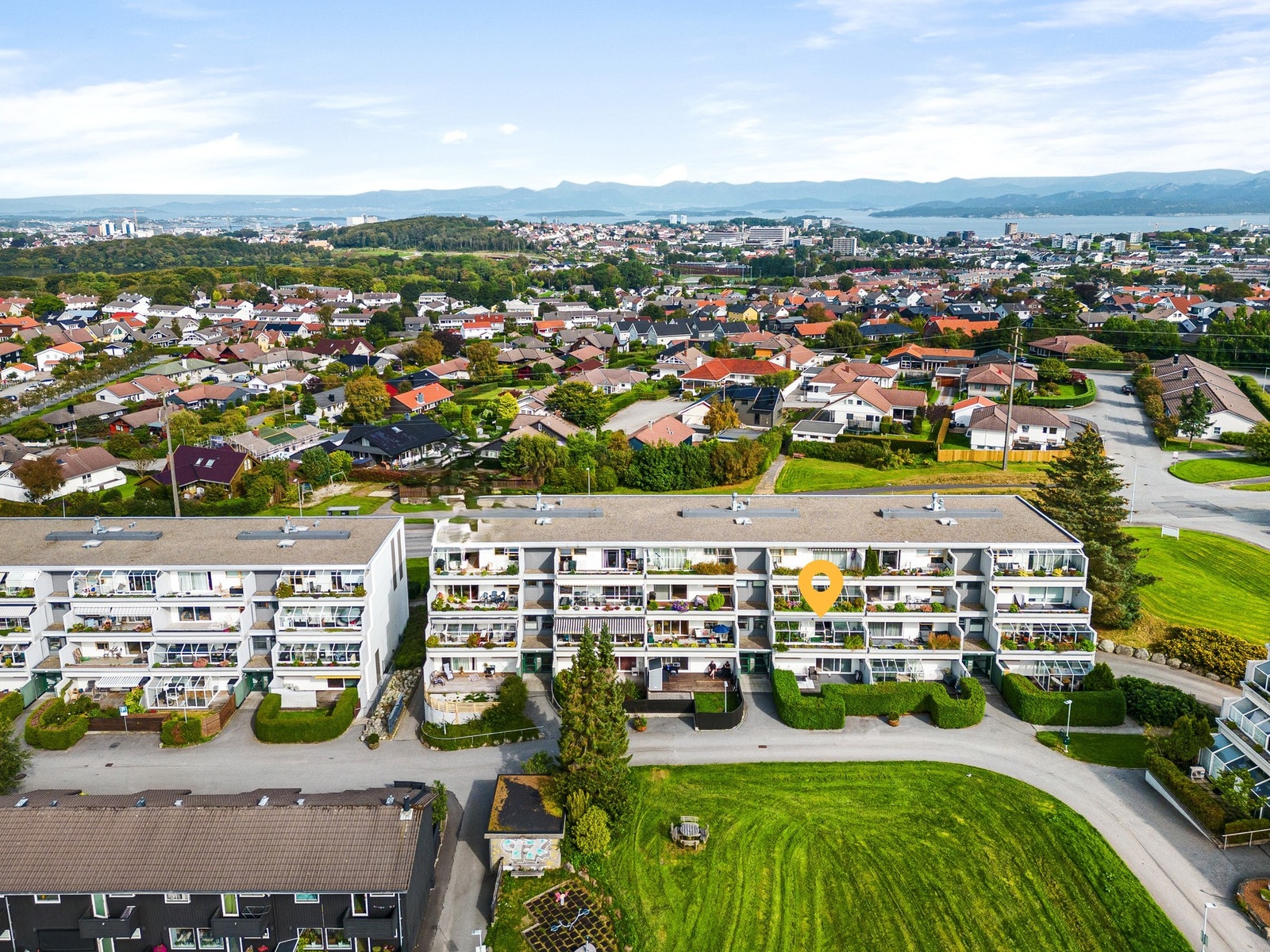 Sentralt og etablert med rause fellesområder. Velkommen til Professor Hansteens gate 23 Galleribilde