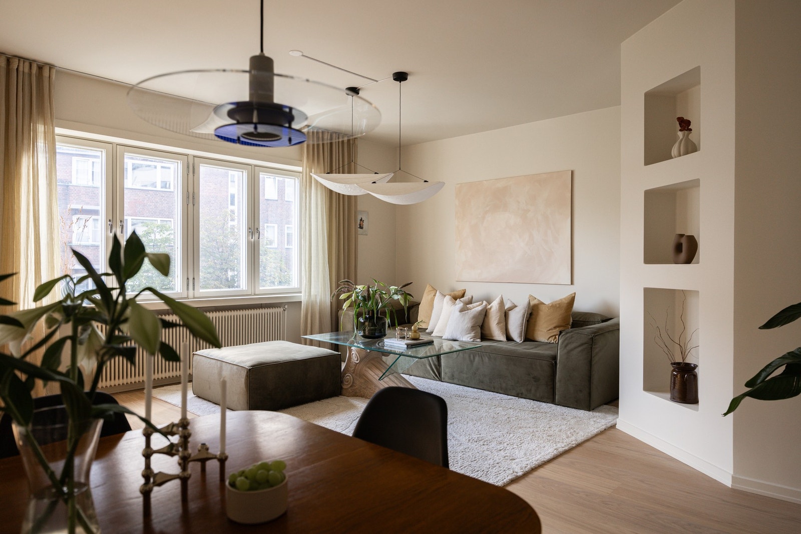 Leiligheten varmes opp med radiatorer tilknyttet fjernvarme. Galleribilde