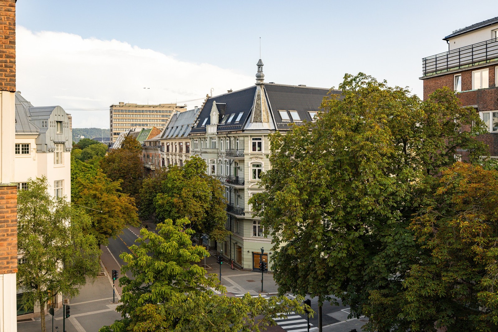 Nærområdet byr på et rikt utvalg av servicefasiliteter og shoppingmuligheter. Galleribilde