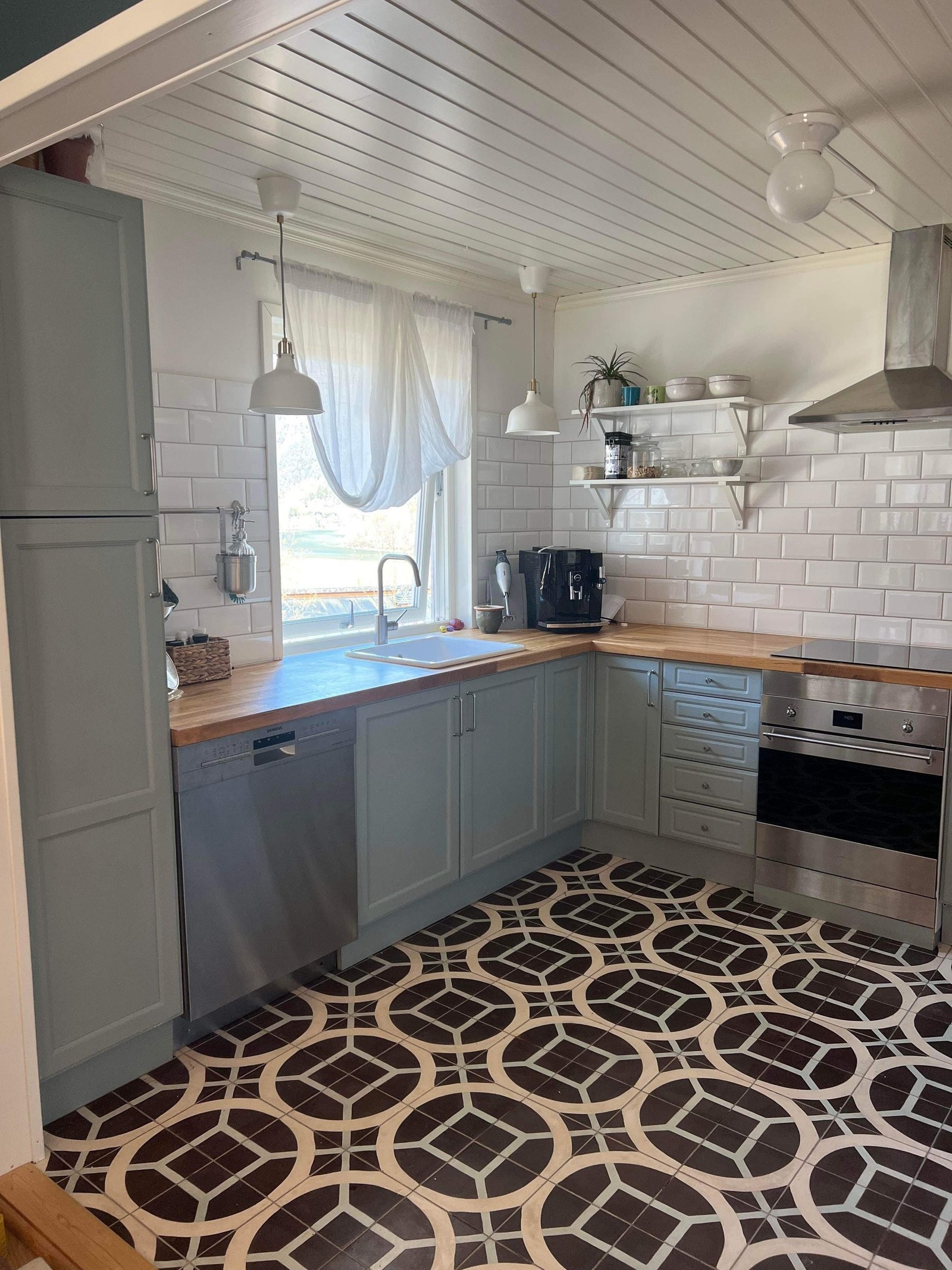 Lag mat med utsikten til Romsdalseggen (hoveddel) Galleribilde