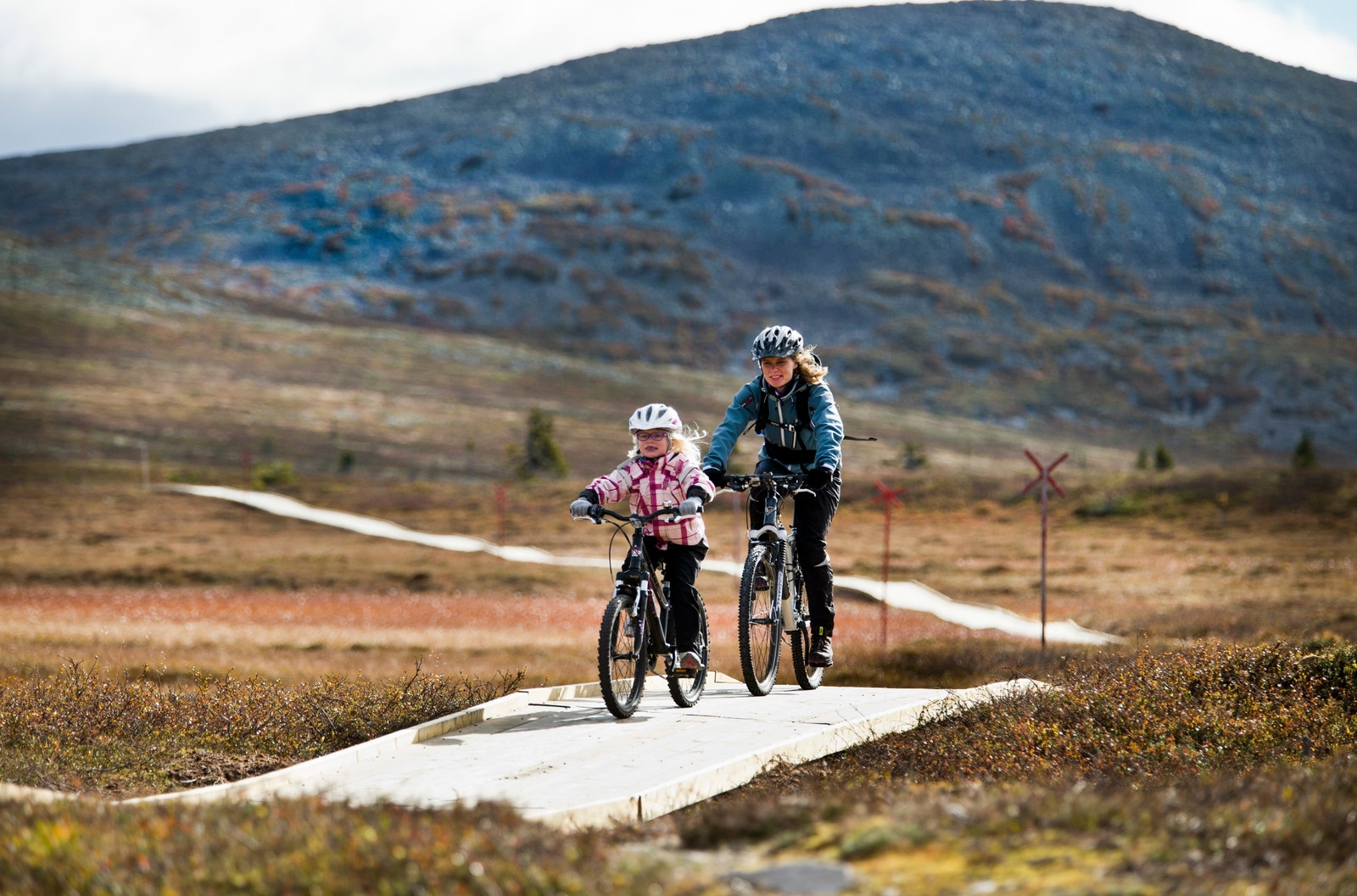 Stisykling for liten og for stor. Galleribilde