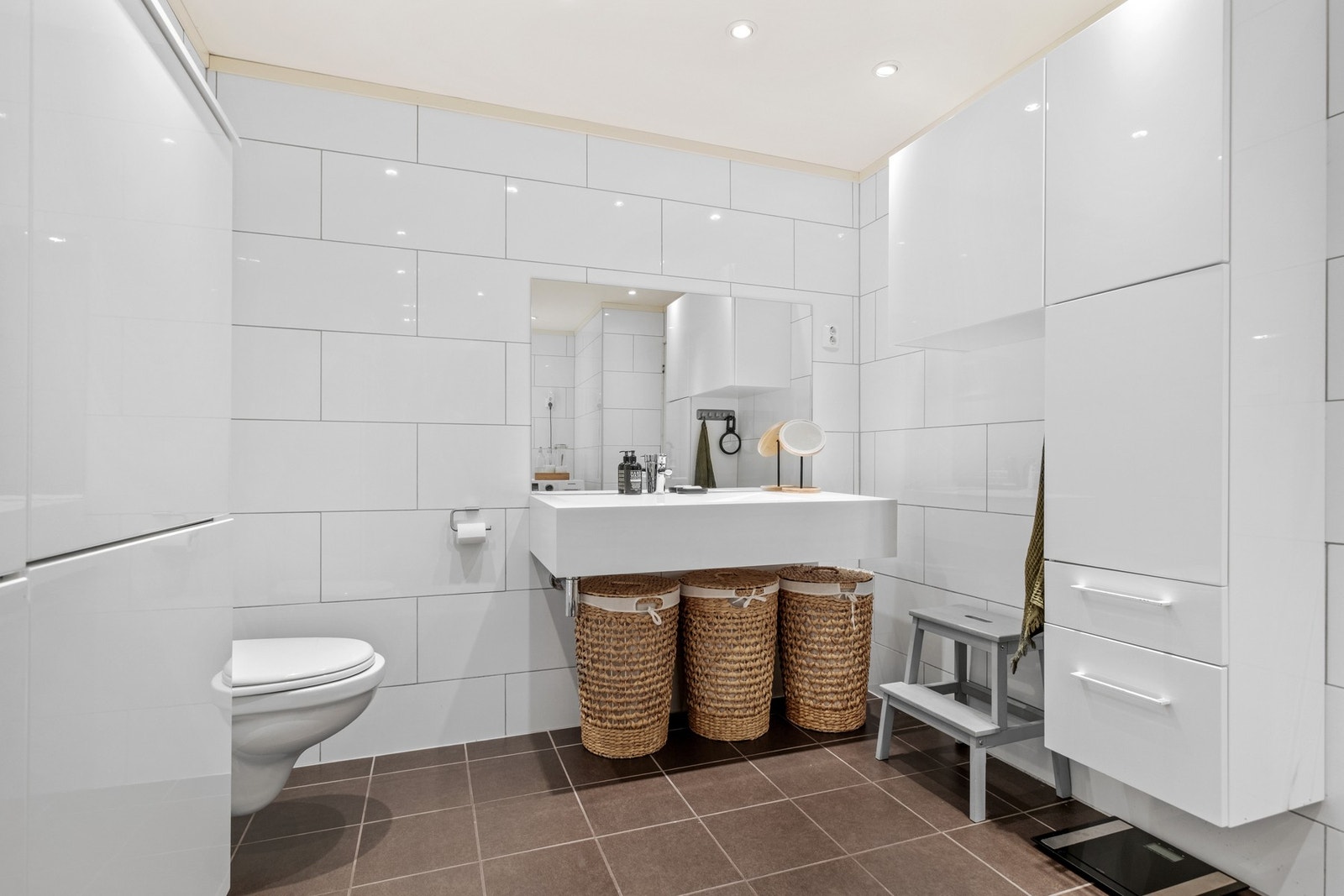 Helfliset og stilrent bad på 8,5 kvm. Galleribilde