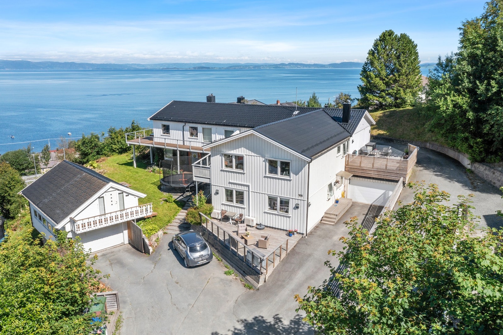 EiendomsMegler 1 ved Morten Løvseth presenterer: Ekornvegen 10B! Galleribilde