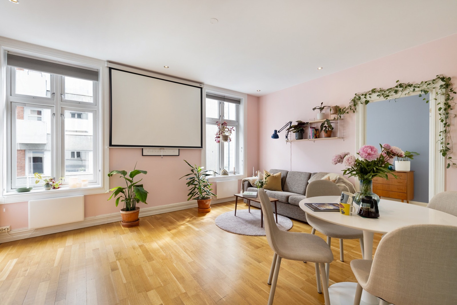 Legg merke til den smarte løsningen der du kan rigge deg til med hjemmekino. Galleribilde