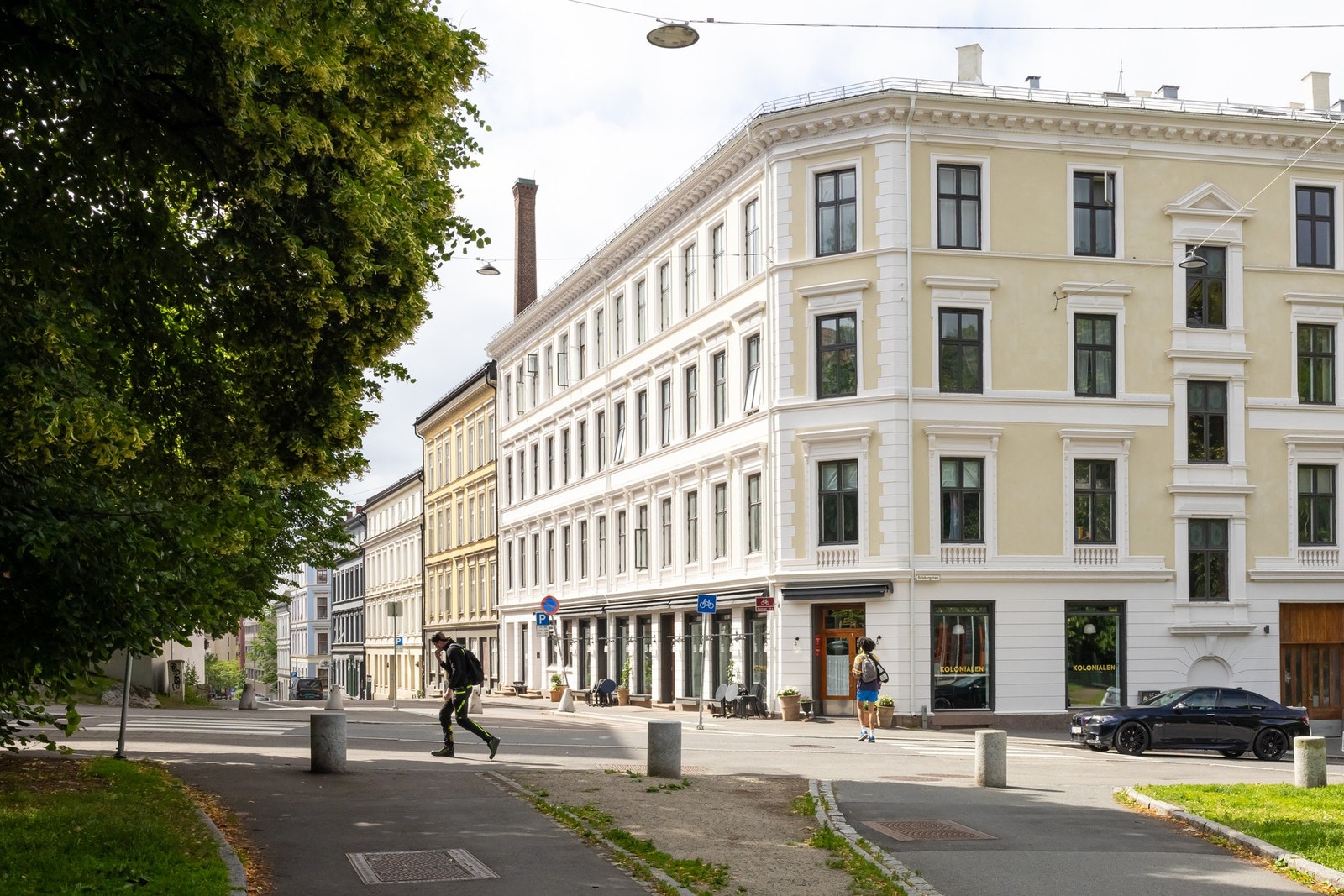 Svært attraktiv og sentral beliggenhet med gangavstand til alt du trenger i hverdagen. Galleribilde