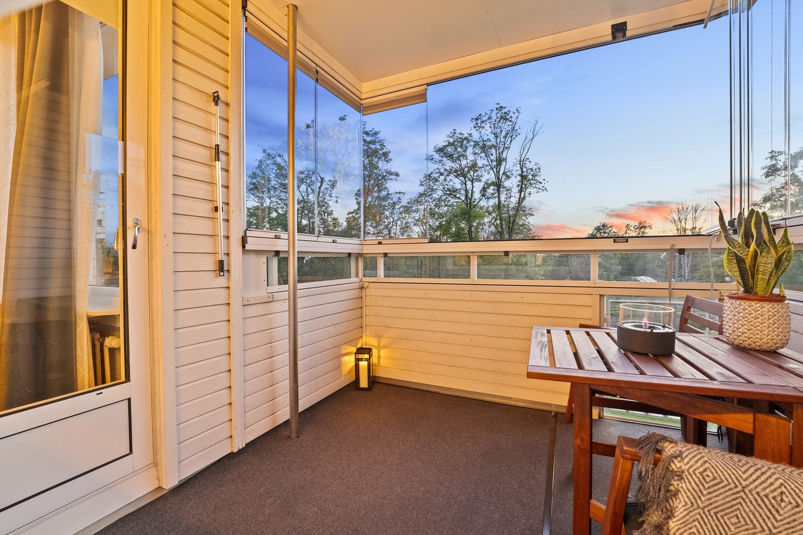 Nordvestvendt innglasset balkong på 6 m². Galleribilde