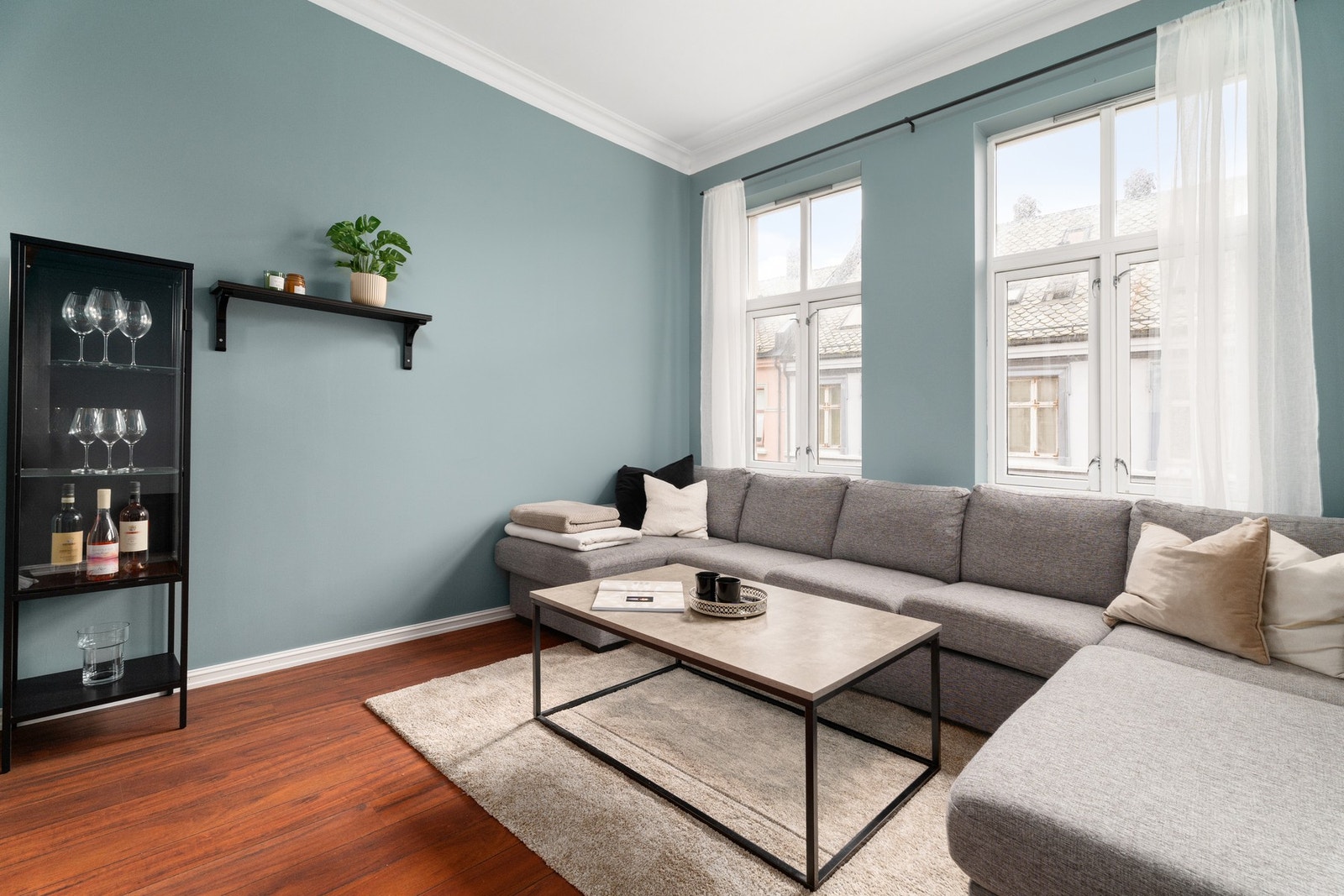 Utformingen av stuen byr på flere møbleringsmuligheter, alt etter smak og behag. Galleribilde