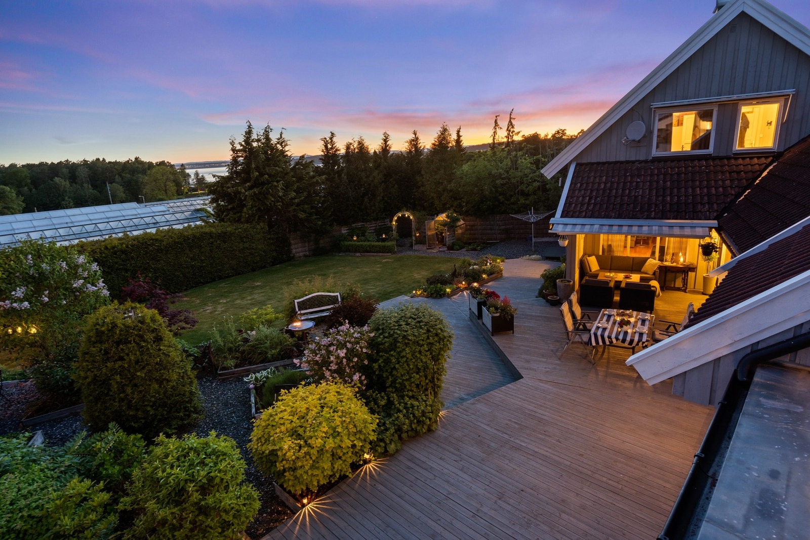 Utsikt over markterrassen. Galleribilde