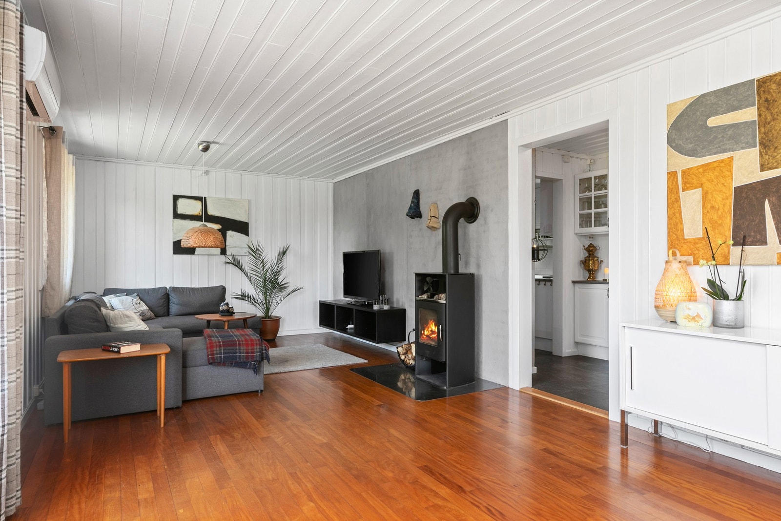 Det er også montert luft-til-luft varmepumpe for komfort året rundt. Galleribilde