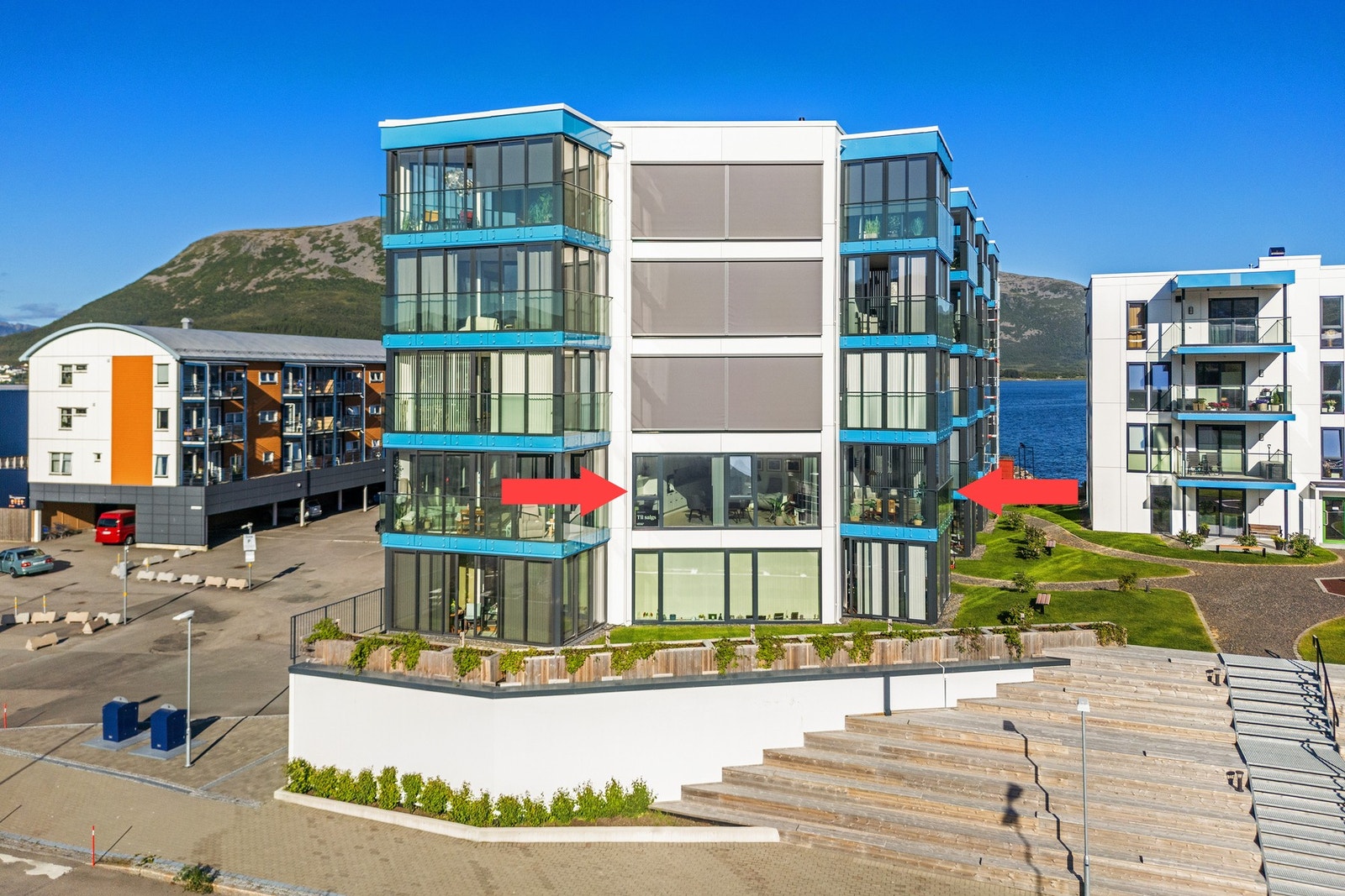 Leiligheten er beliggende med god høyde i 3.etg i boligblokk fra 2022. Galleribilde