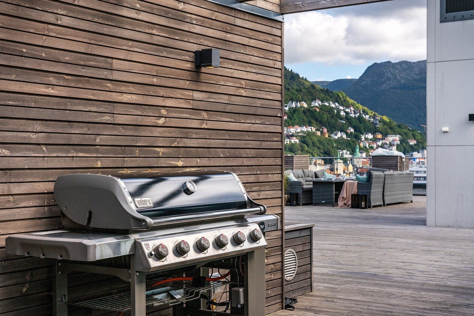 - Nyt en god grillmiddag i finværet - Galleribilde