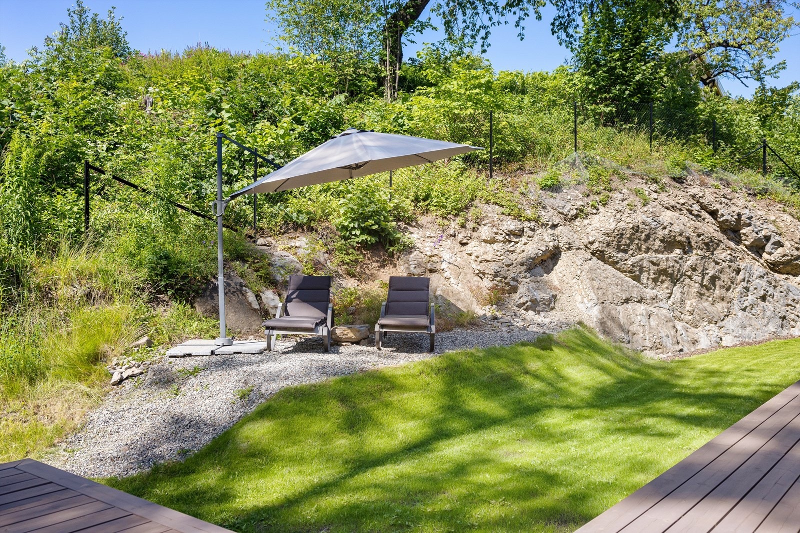 Hagen byr på gode muligheter for lek og aktiviteter, samtidig som den gir et rolig og trygt miljø for både barn og voksne. Galleribilde