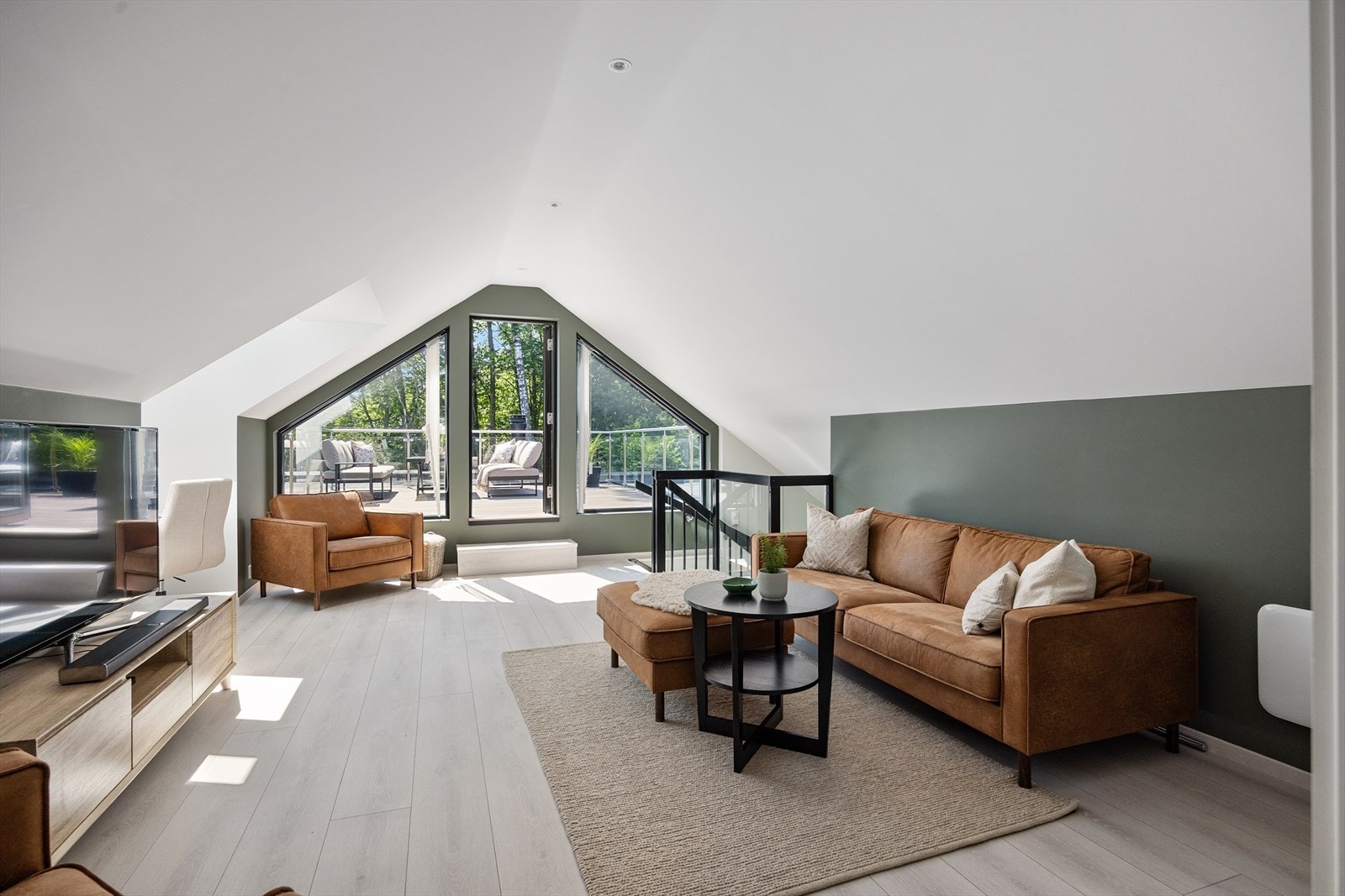 Loftstuen fungerer utmerket som lekestue for de minste i familien, eller som et eget fristed for ungdommen. Galleribilde