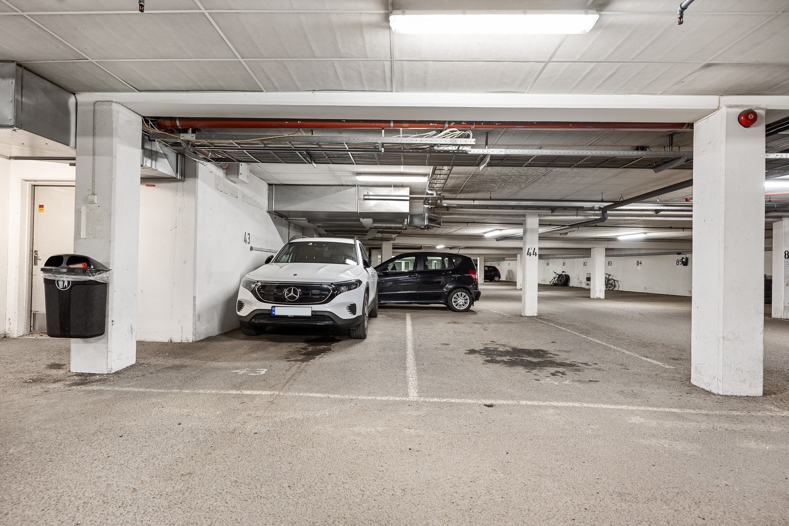 Garasjeplass med heisadkomst til leiligheten- en smidig løsning for komfortabel hverdagsliv. Galleribilde