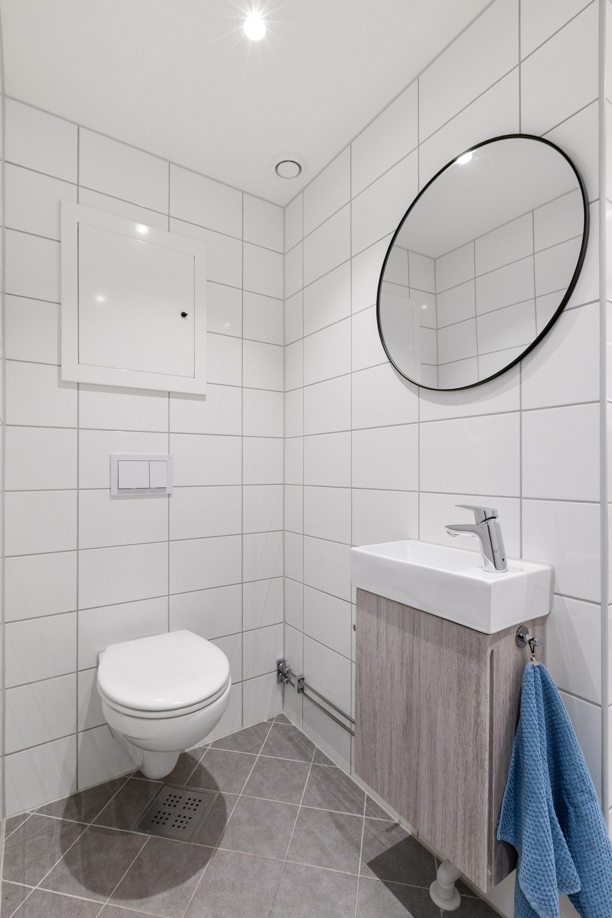 Toalett del på badet Galleribilde