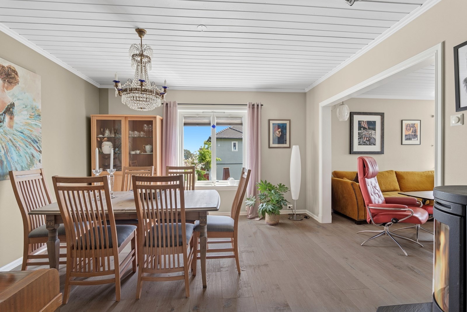 Det er god plass til spisestue. Galleribilde