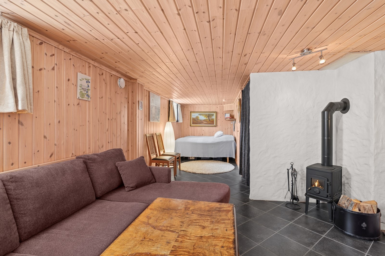 Koselig og god kjellerstue Galleribilde