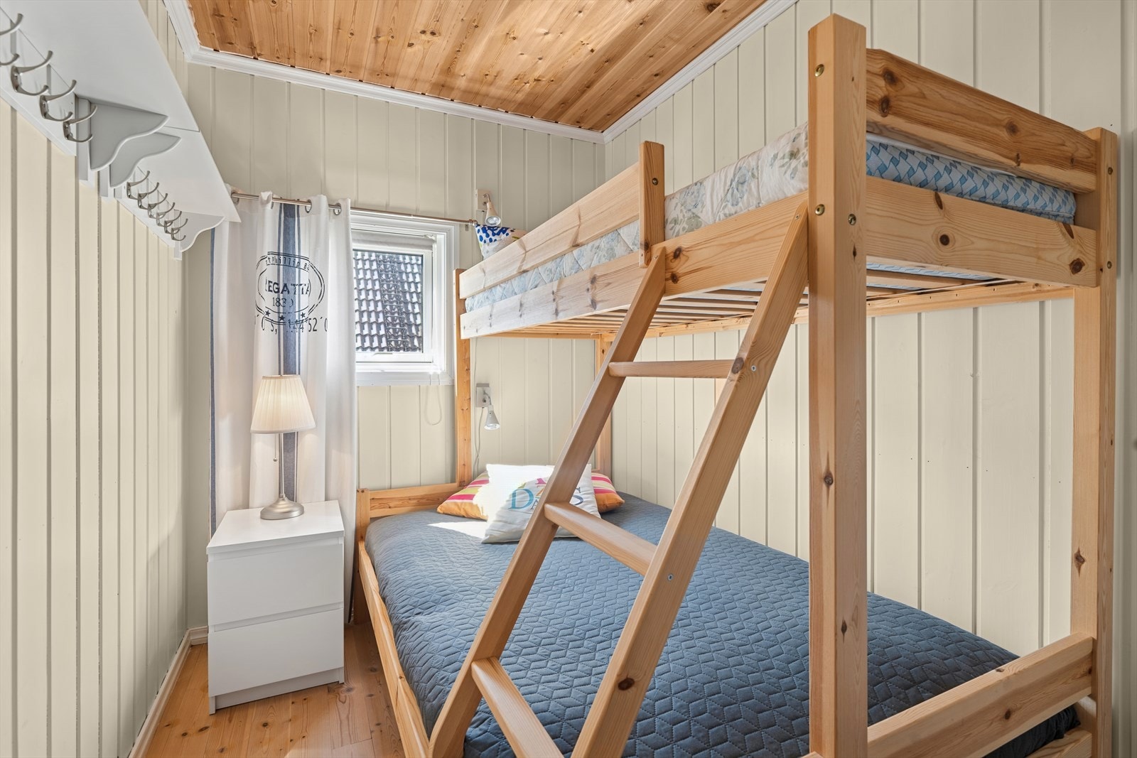 Soverom II - Koselig gjesterom med køyeseng Galleribilde