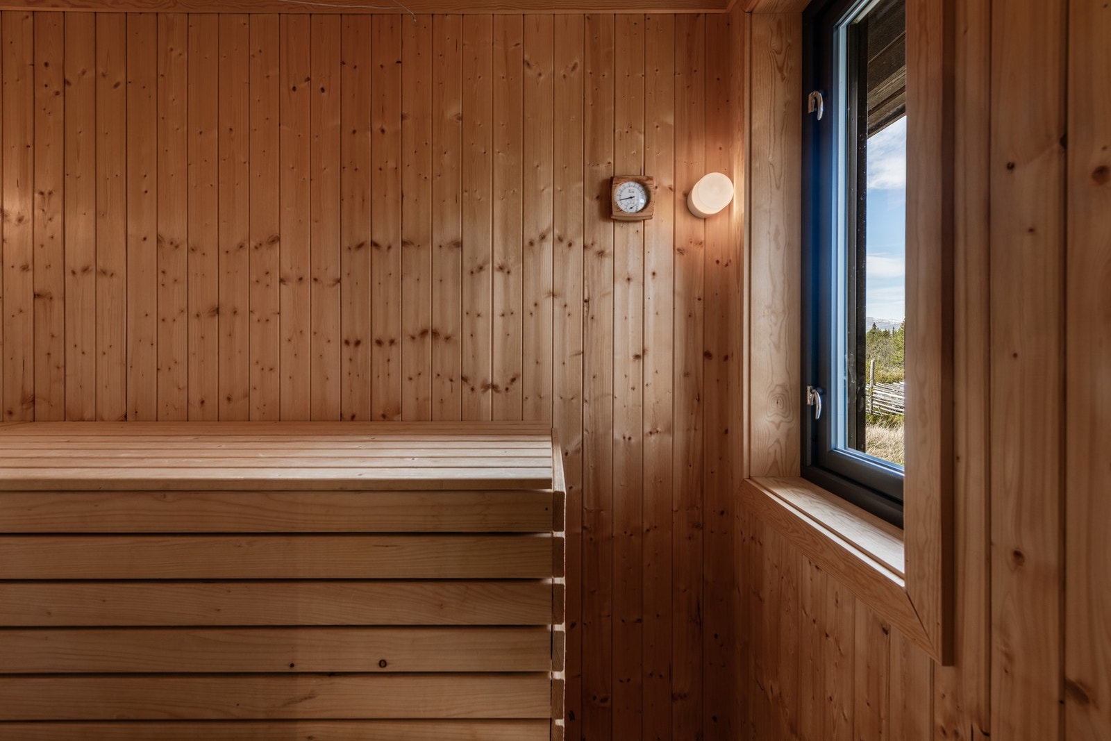 Nyt varmen til en fredelig utsikt Galleribilde