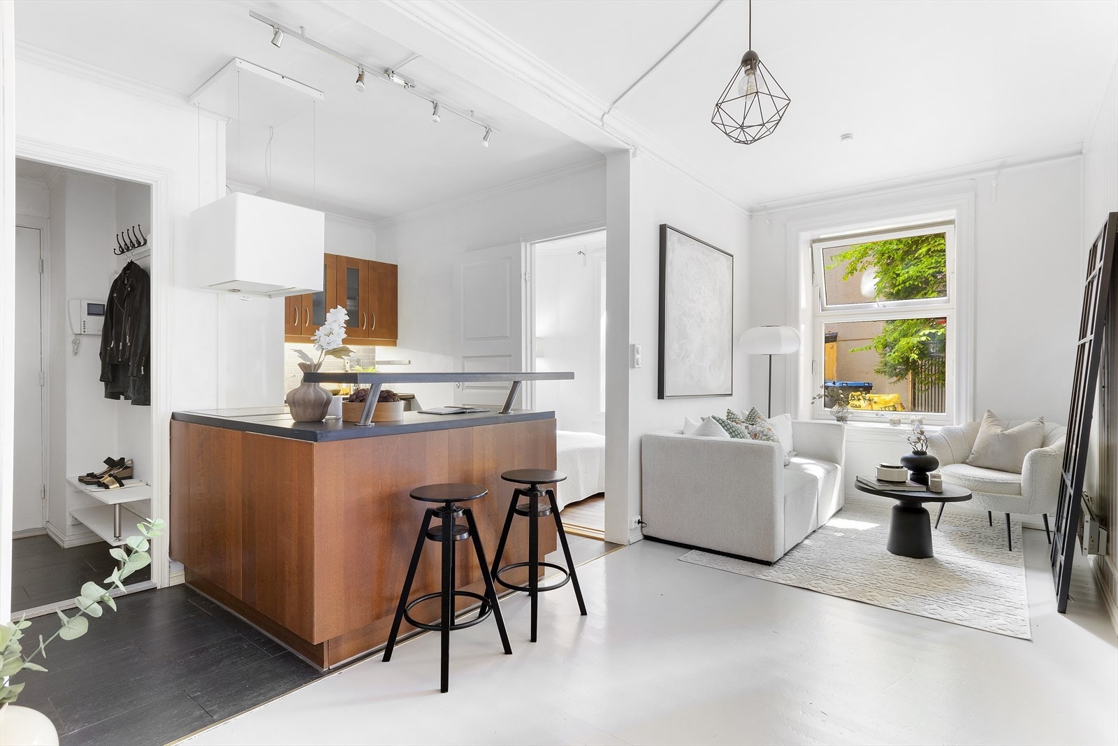 En skjermet og innholdsrik 3-roms selveier midt på sentrale Bislett med alt det byen har å tilby! Galleribilde