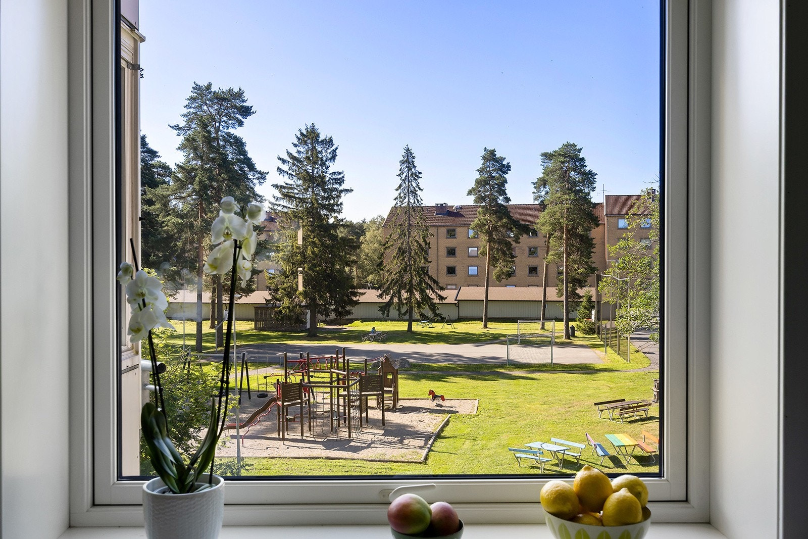 Utsikt fra kjøkkenvindu Galleribilde