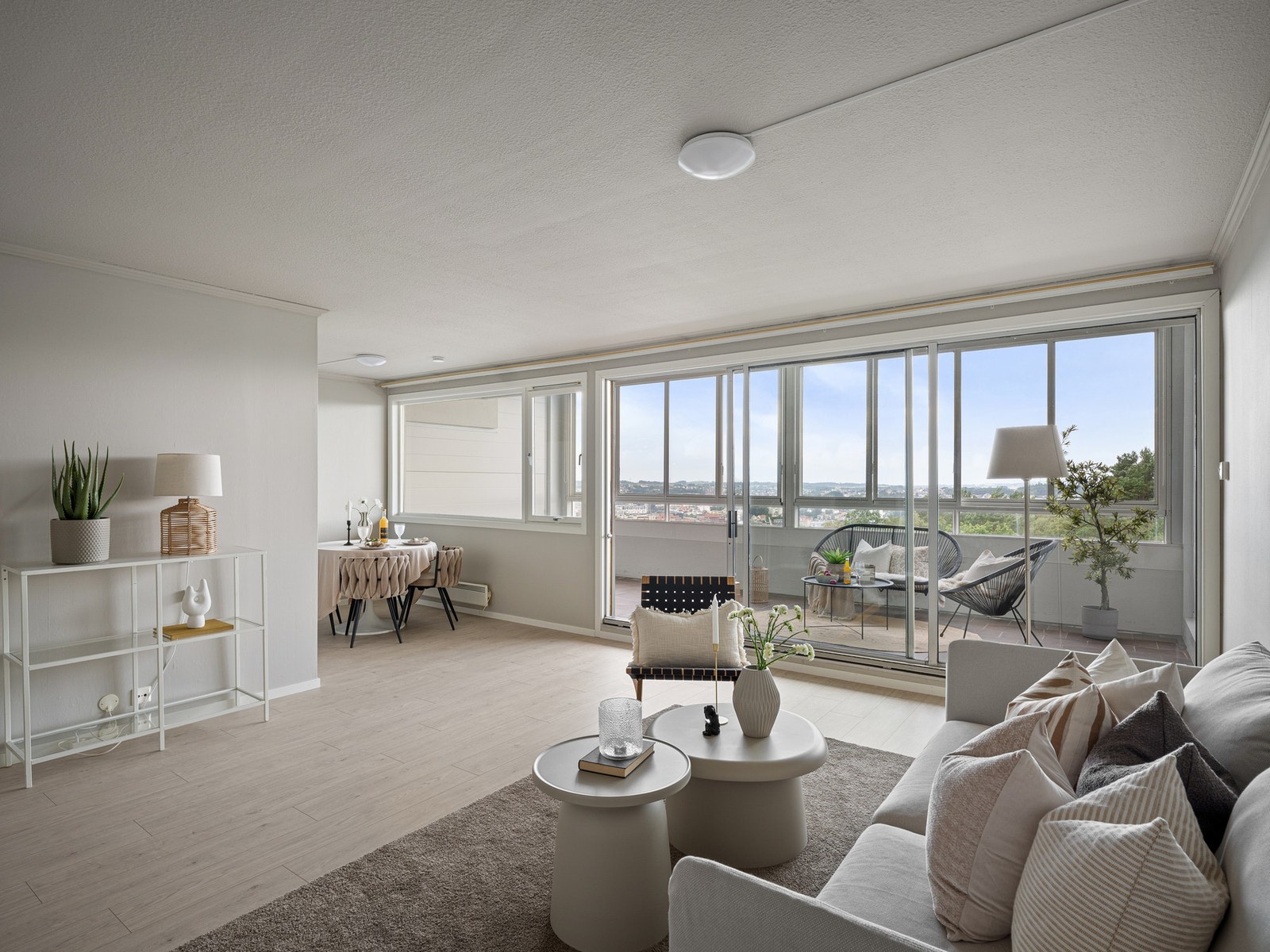 Velkommen til Åsveien 97 - Pen 2-roms i 4.etasje Galleribilde