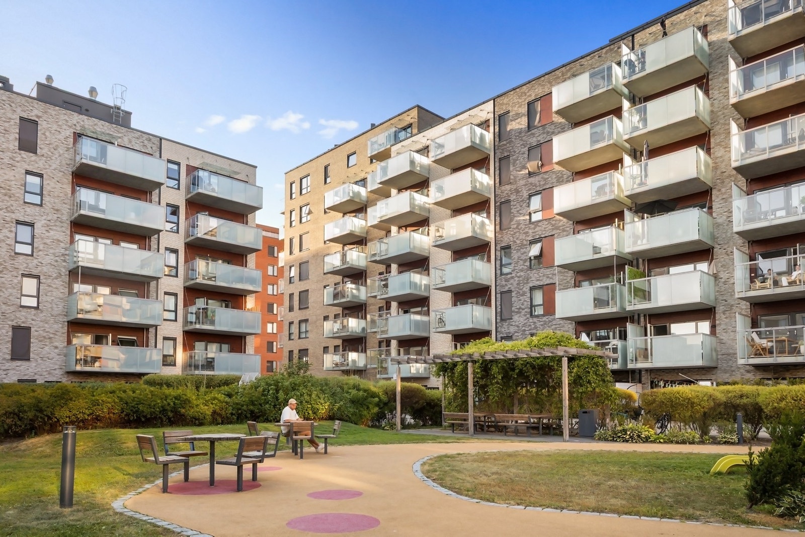 Fasade sett fra gårdsrommet. Galleribilde