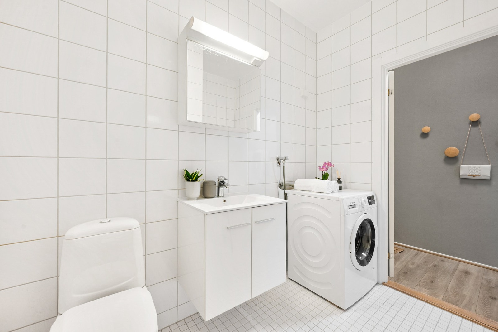 Det er varmekabler i gulv på badet. Galleribilde