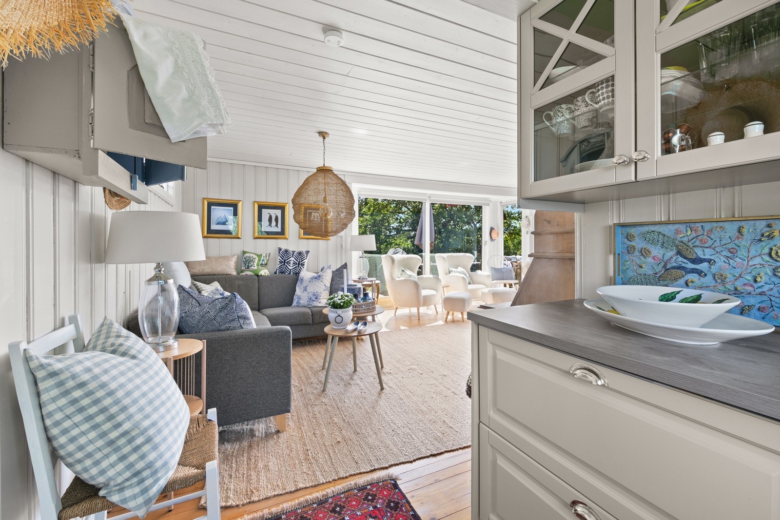 Stuen sett fra kjøkkenet Galleribilde