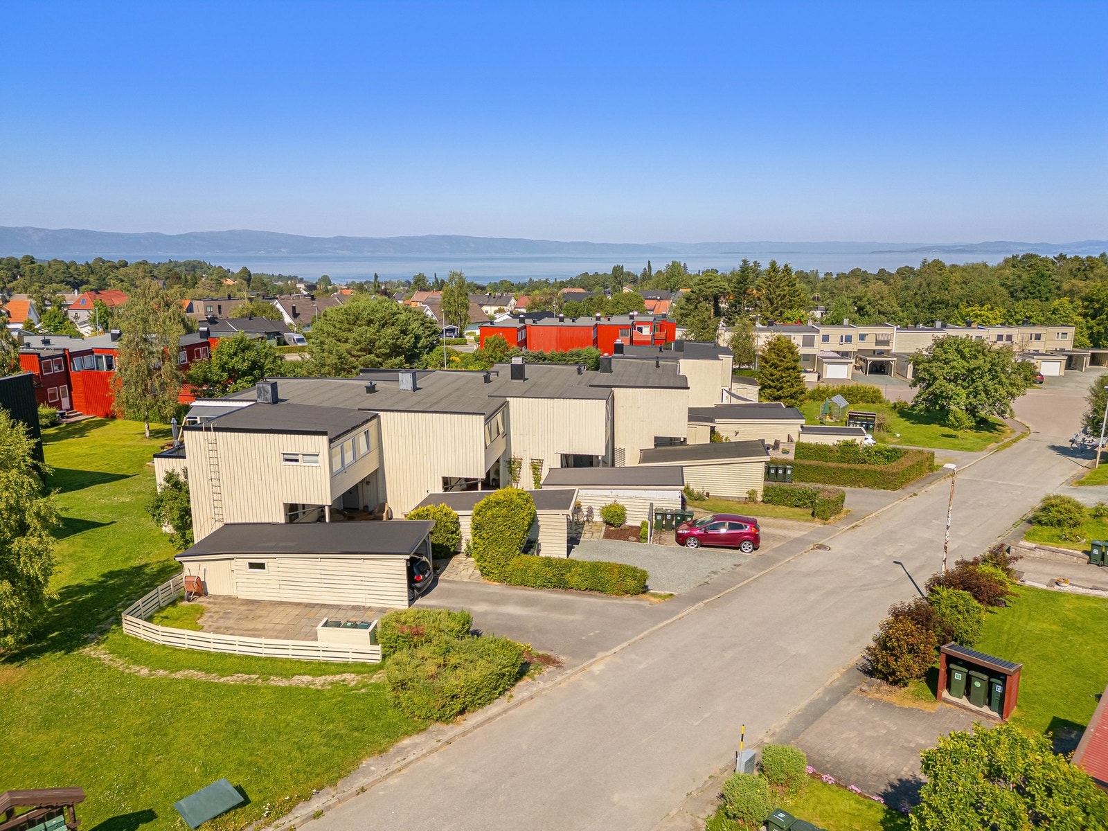EiendomsMegler1 ved Kristian Sundland har gleden av å presentere Asalvegen 4B! Galleribilde