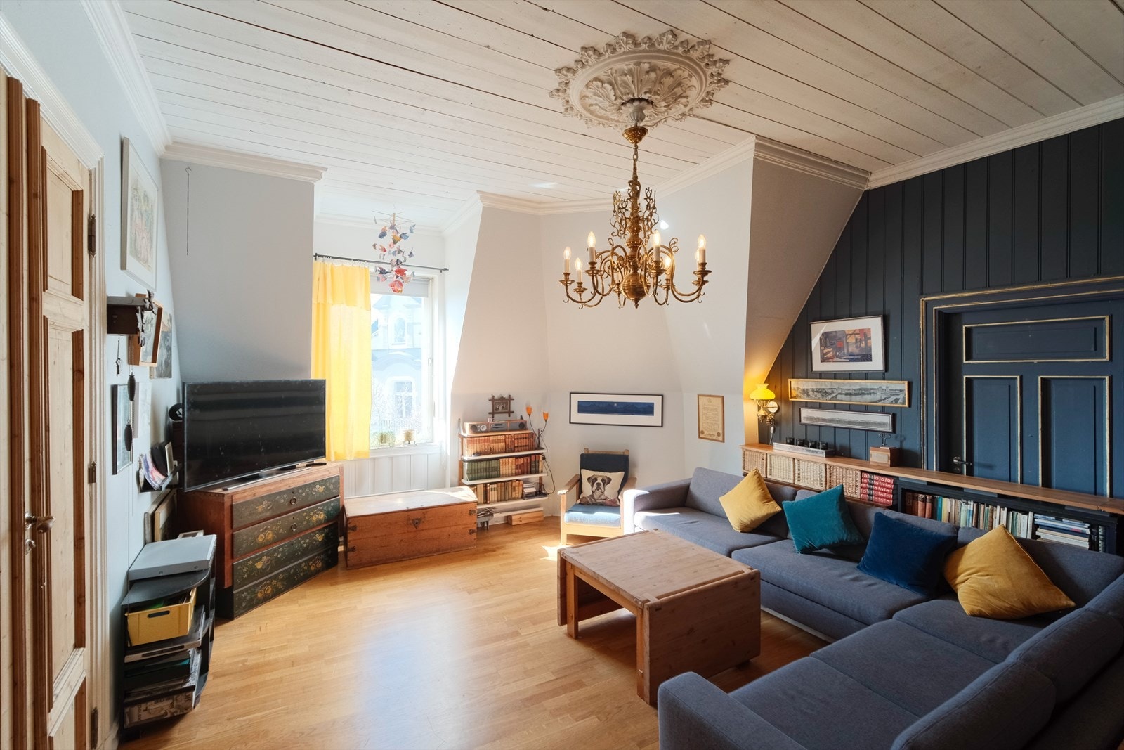 Leiligheten ligger i øverste etasje og er den eneste leiligheten i 4. etasje Galleribilde