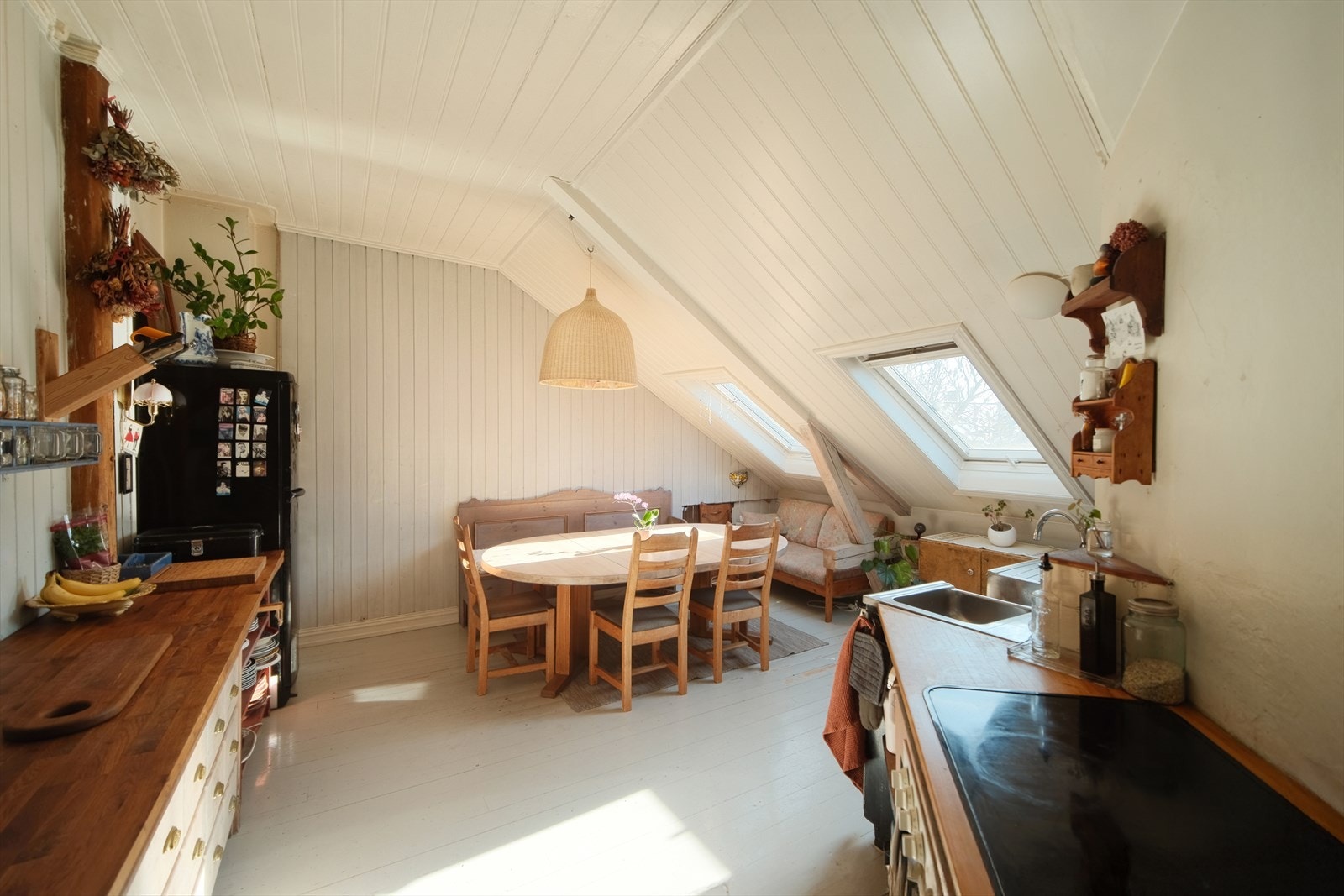 Det er god plass til en hyggelig spisestue hvis ønskelig Galleribilde