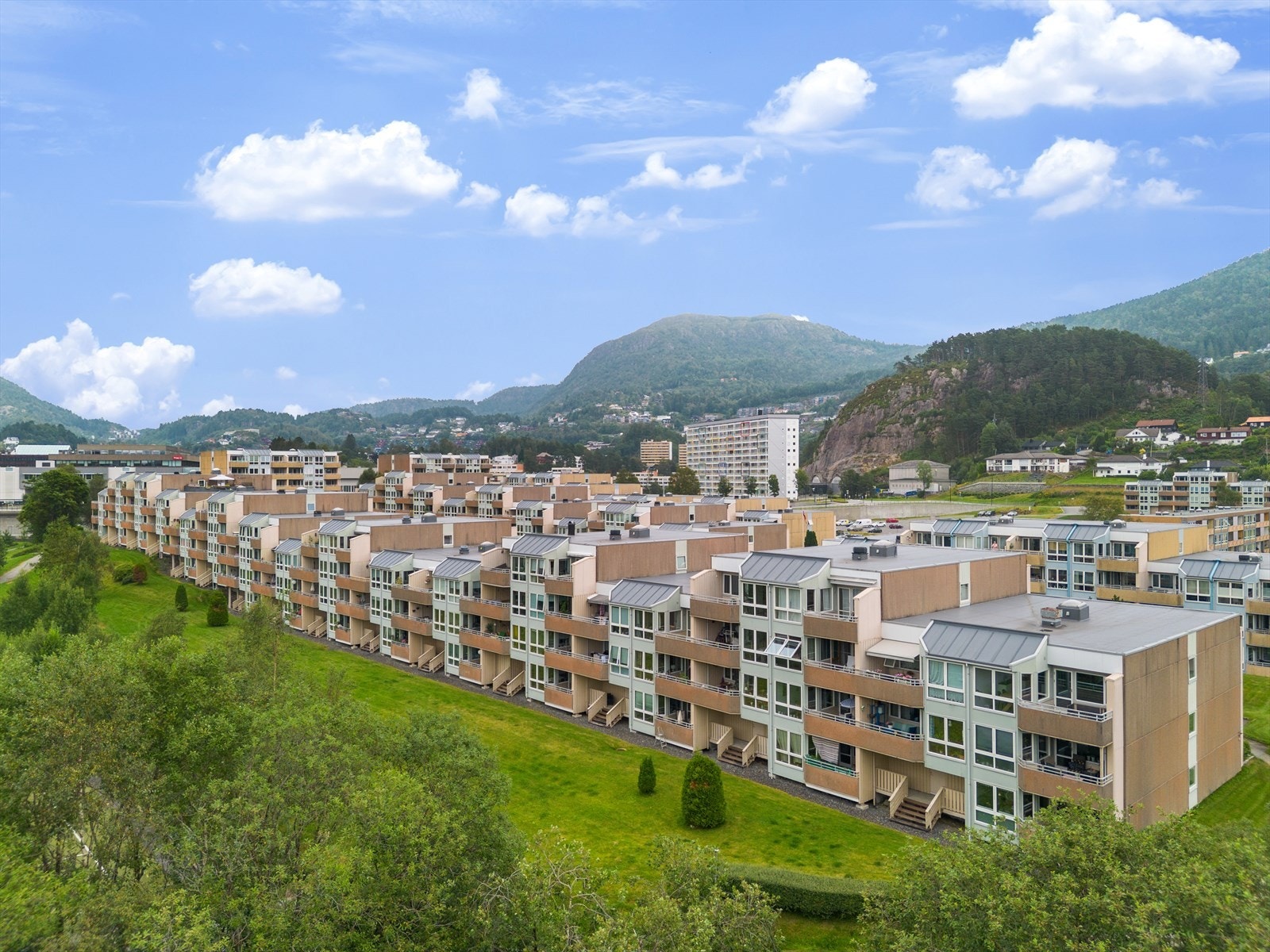 - Til Bergen sentrum er det ca 10min kjøring - Galleribilde