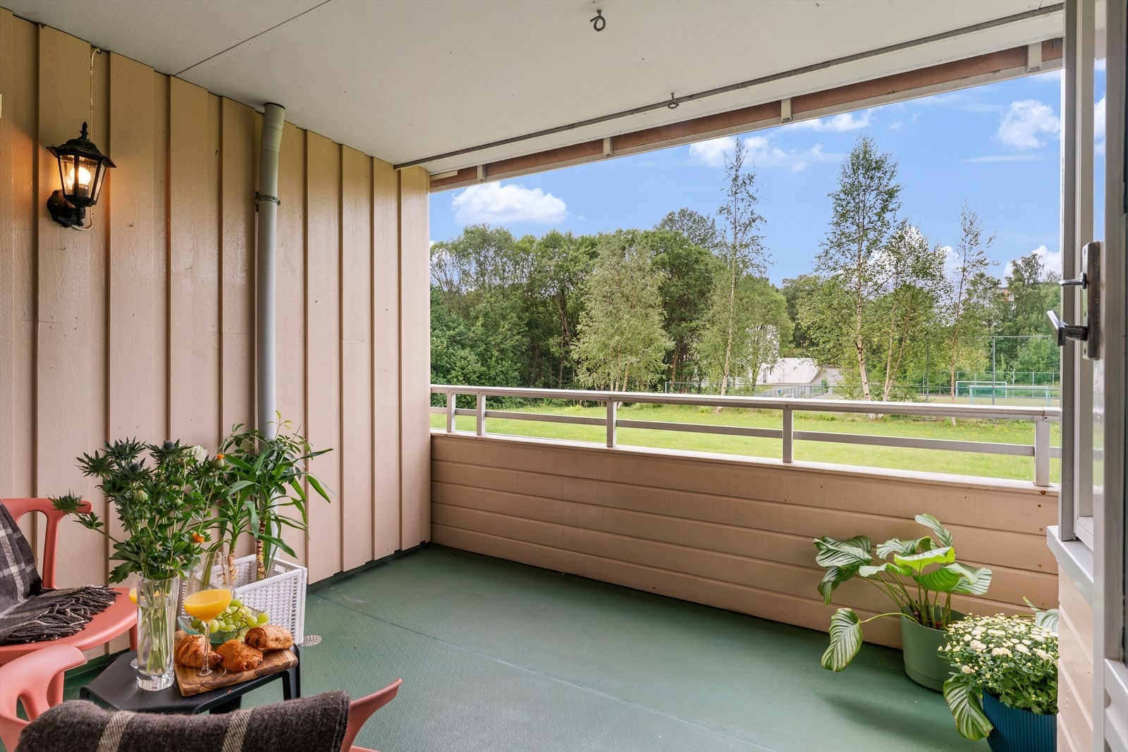 - Balkongen oppleves som en forlengelse av stuen - Galleribilde