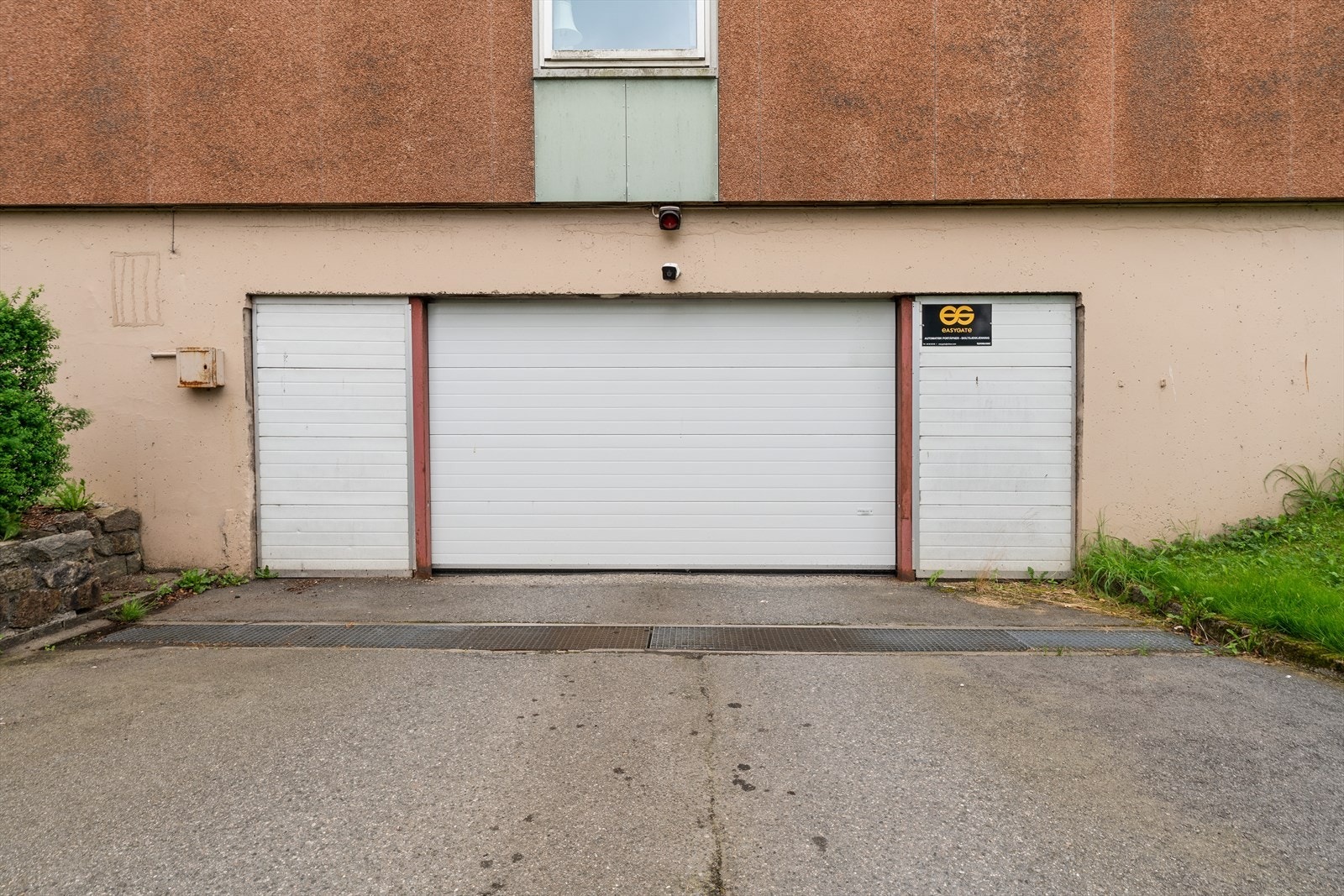 - Borettslaget har flere gjesteparkeringsplasser. Du kan også søke om garasjeplass - Galleribilde