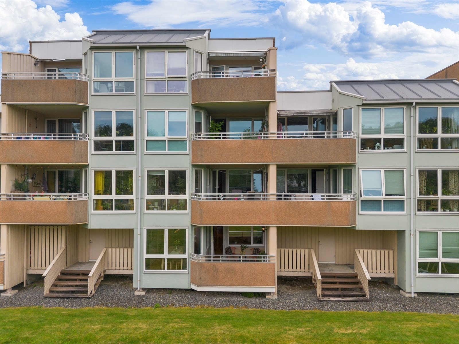 - Fra leiligheten er det kun 4min gange til Oasen senter med matbutikk, SATS, restauranter m.m. - Galleribilde