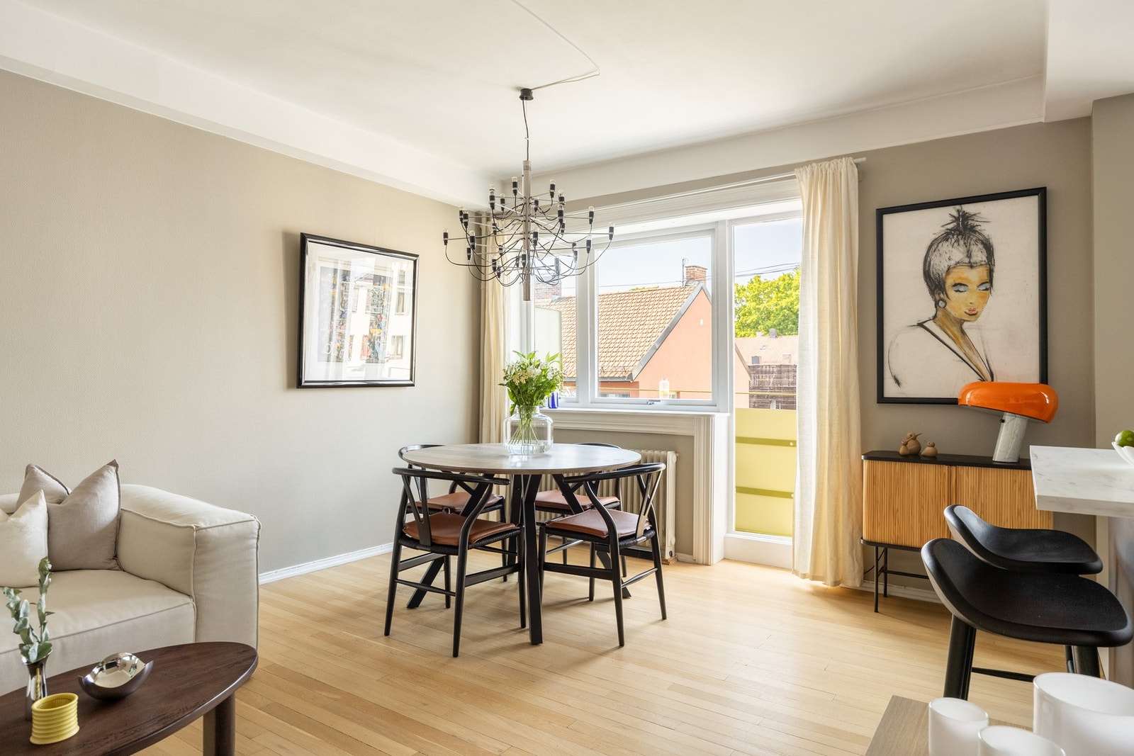 Dette er den perfekte leiligheten for deg som ønsker sentral og populær beliggenhet i Oslo. Galleribilde