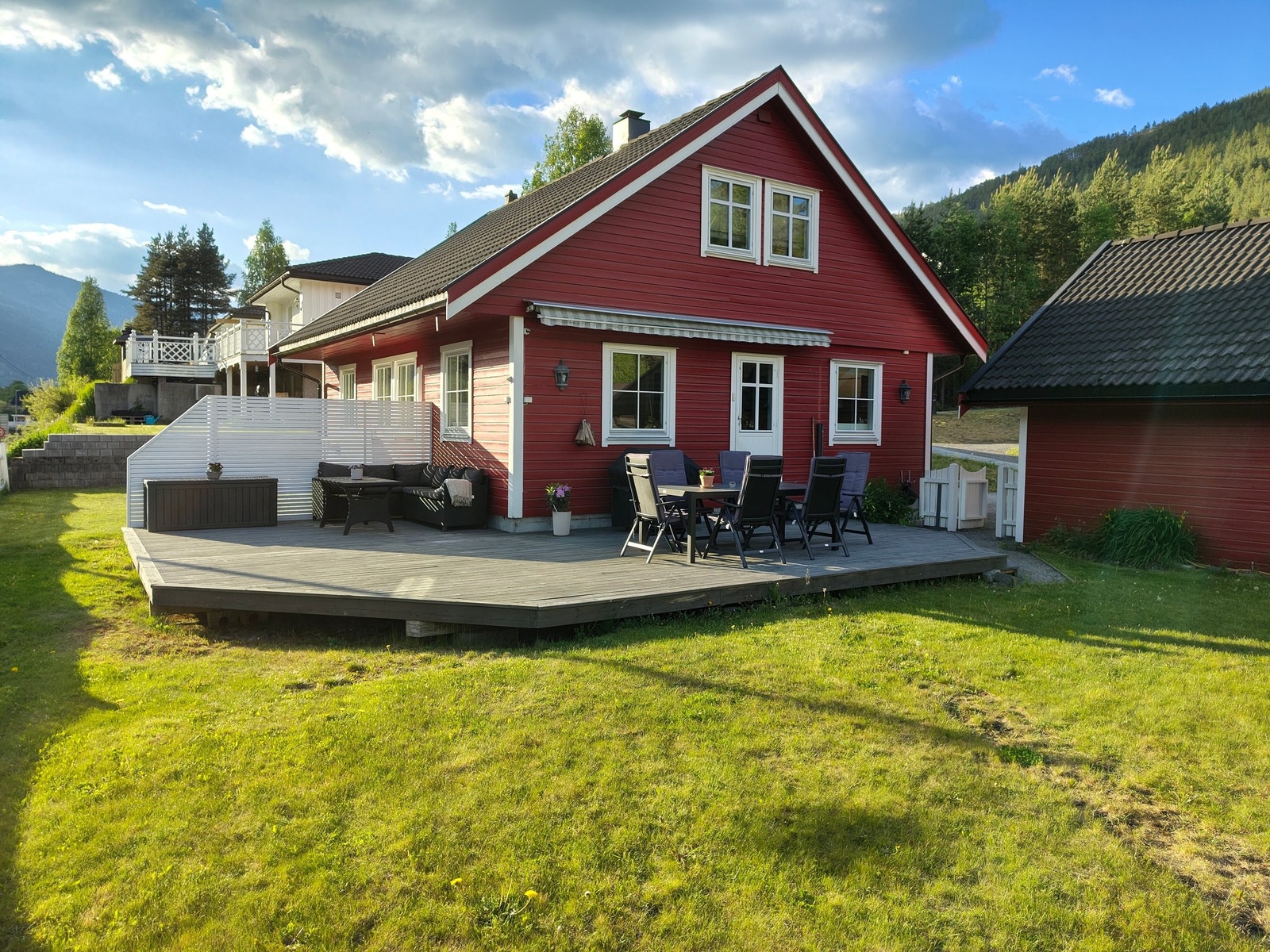 Stor platting med gode solforhold. Galleribilde