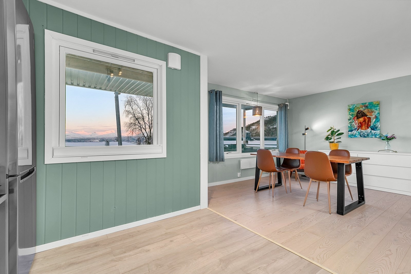 Kjøkken åpent mot stuen Galleribilde