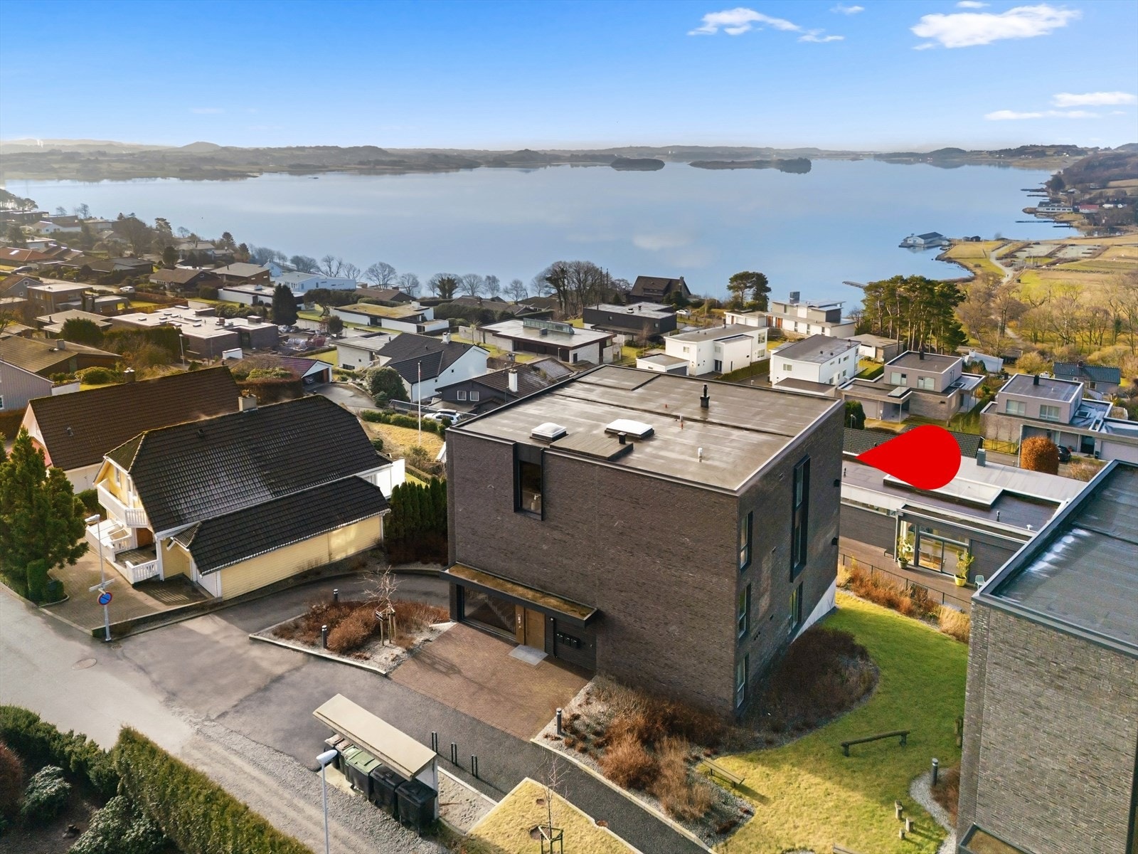 Leiligheten ligger i et rolig barnevennlig boligområde i et av byens beste strøk Galleribilde