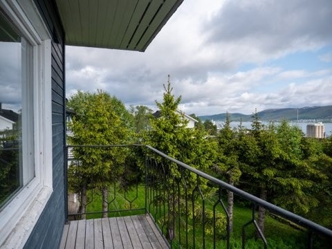 Veranda ut fra soverom - mot øst Galleribilde