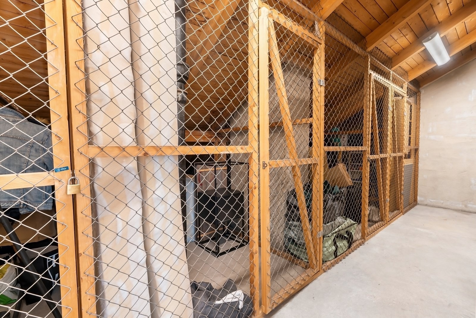 Leiligeheten disponerer loftsbod på 3 kvm(ca. 7 kvm gulvareal) Galleribilde