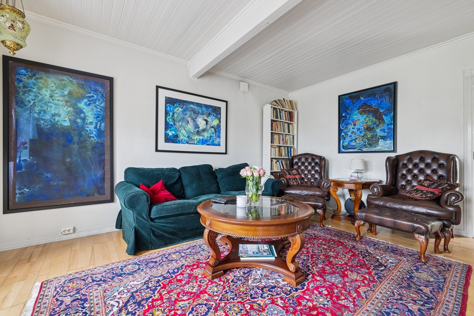 Koselig stue i 1. etasje Galleribilde