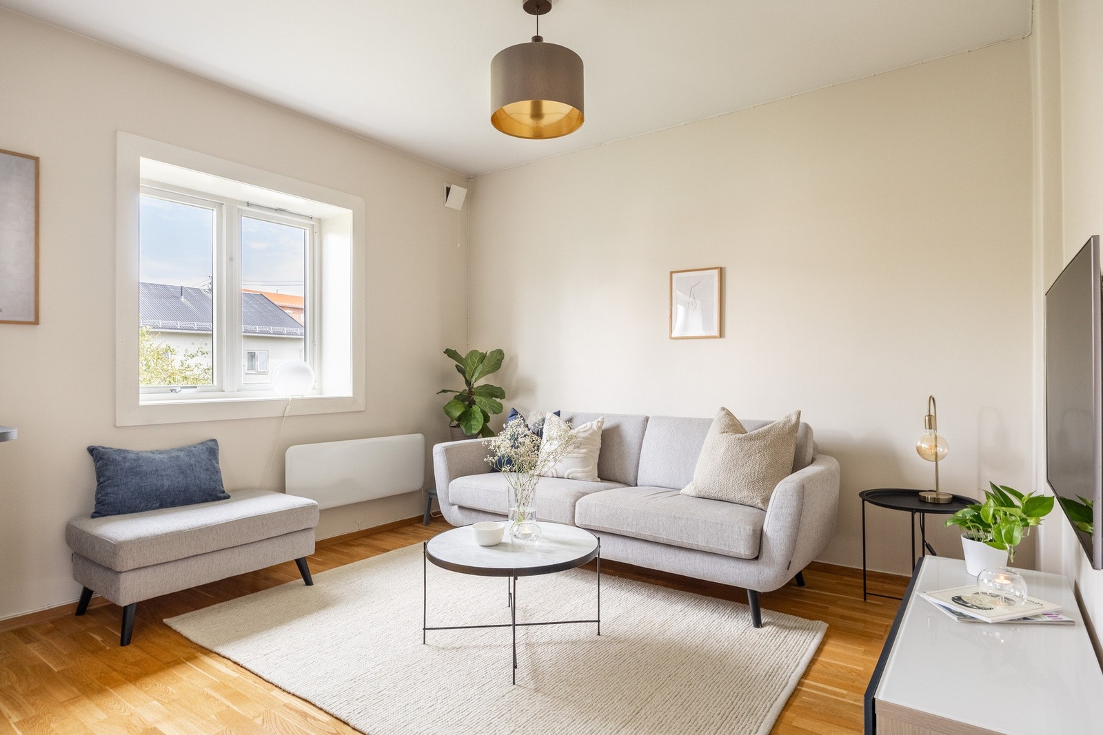 Leiligheten er lys og delikat med fin standard. Galleribilde