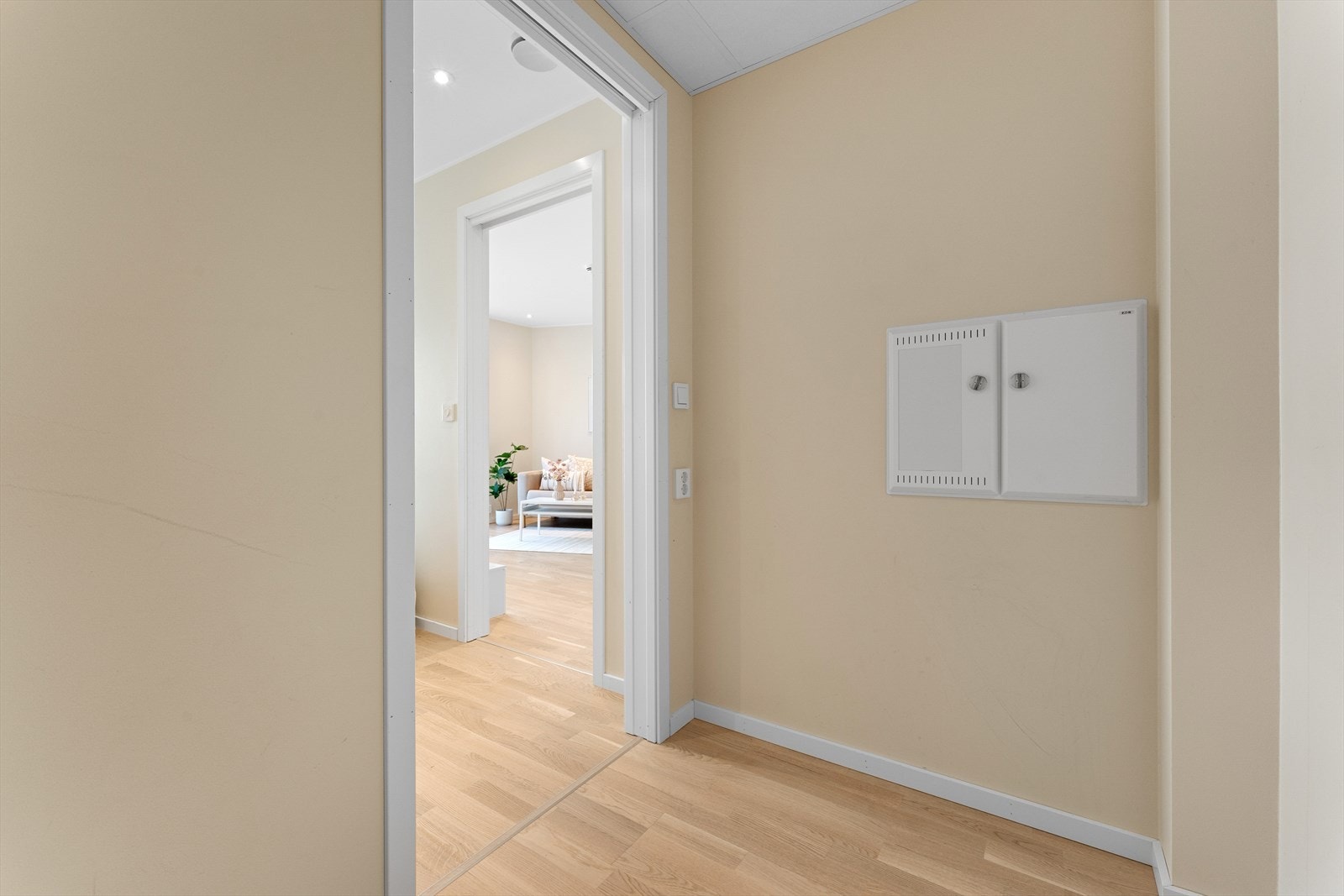 - I tilknytning til soverommet er det også en garderobe - luksus! - Galleribilde