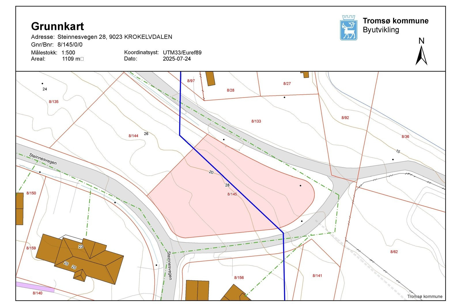 Det er klargjort for tilkobling på vann og avløp (privat vannverk), samt strøm.