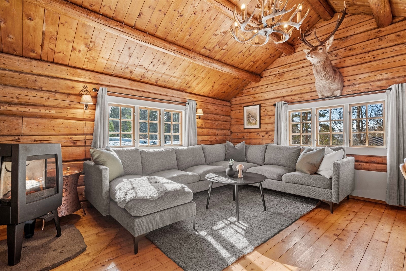 Hytta byr på en koselig stue på hele 18,5m². Galleribilde