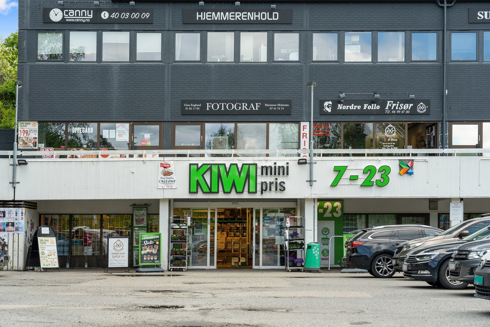 Nærområde - Oppegårdsenteret med Kiwi butikk Galleribilde